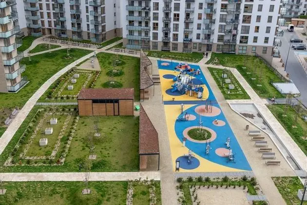 Stüdyo, Balkon