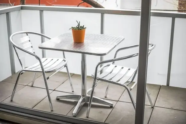 Superior Stüdyo, Balkon