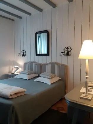 Classic Tek Büyük Yataklı Oda