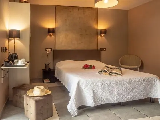 Comfort Oda, 1 Büyük (Queen) Boy Yatak, Sigara İçilmez