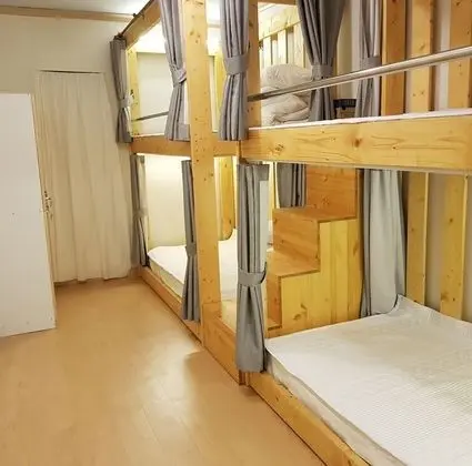 Ortak Ranzalı Oda, Sadece erkekler için (up to 4)