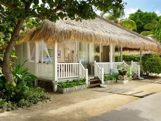 Family Bungalov, Denize Sıfır