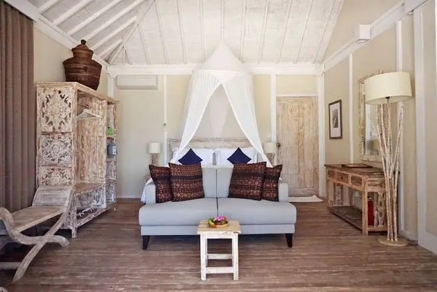 Family Bungalov, Denize Sıfır