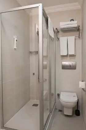 Standard Üç Kişilik Oda