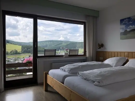 Tek Büyük Yataklı Oda