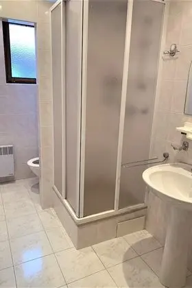 Ev