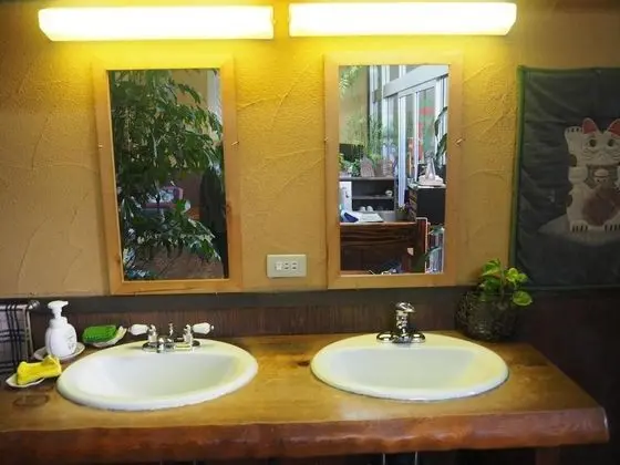 Ortak Ranzalı Oda, Sadece kadınlar için