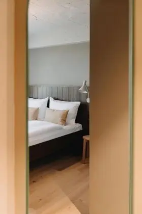 City Tek Büyük Yataklı Oda