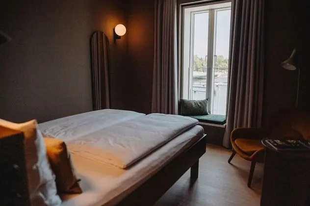 Classic Tek Büyük Yataklı Oda