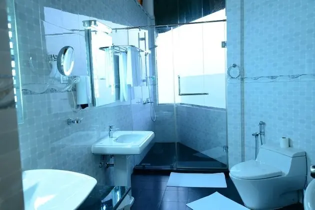 Deluxe Tek Büyük Yataklı Oda, 1 Çift Kişilik Yatak, Göl Manzaralı