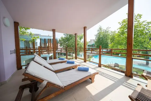 https://images.etstur.com/imgproxy/resize/2560x1440/files/images/hotelImages/etsrooms/516403/Sueno_Hotels_Beach_Side_20241014172233_0.jpg