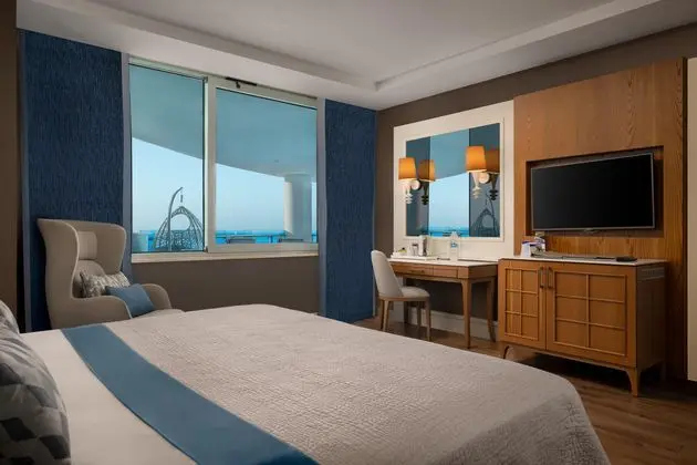 https://images.etstur.com/imgproxy/resize/2560x1440/files/images/hotelImages/etsrooms/516404/Sueno_Hotels_Deluxe_Belek_20251002101109_1.jpg