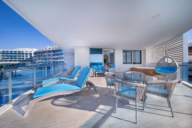 https://images.etstur.com/imgproxy/resize/2560x1440/files/images/hotelImages/etsrooms/516404/Sueno_Hotels_Deluxe_Belek_20251002101116_8.jpg