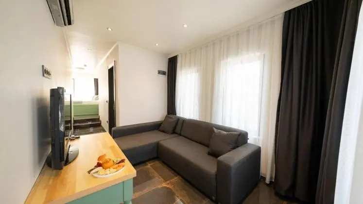 Suite, Havuz Manzaralı, Teraslı