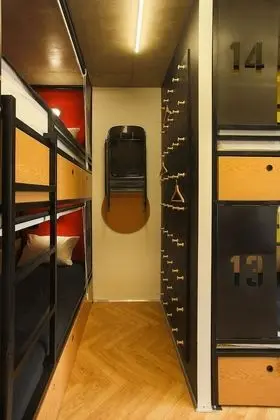 Superior Ortak Ranzalı Oda, Sadece kadınlar için, Nehir Manzaralı (Bed in 8-bed Room)
