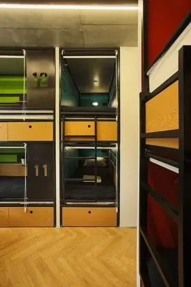 Superior Ortak Ranzalı Oda, Sadece kadınlar için, Nehir Manzaralı (Bed in 8-bed Room)