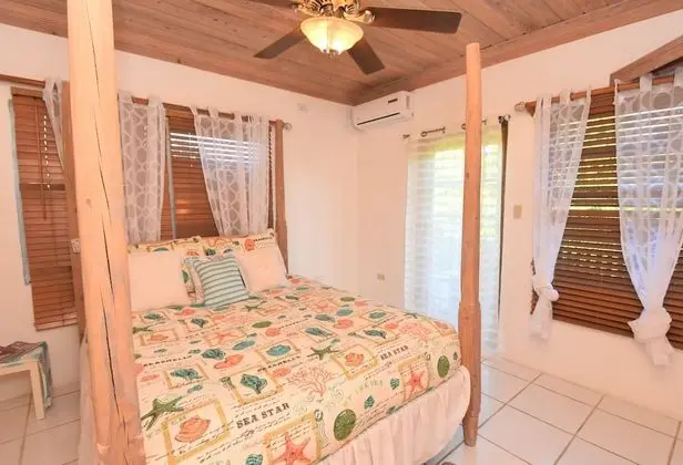 Exceptional Memories- Footprints away from the beach with Balcony