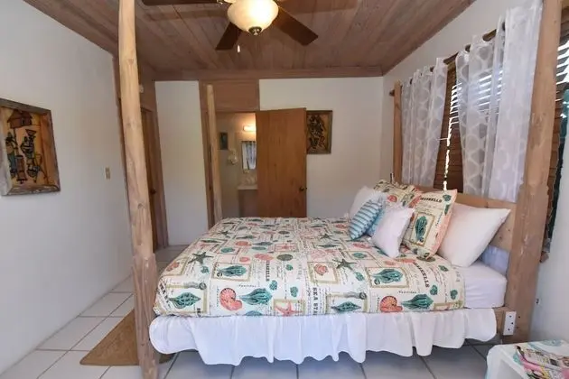 Exceptional Memories- Footprints away from the beach with Balcony