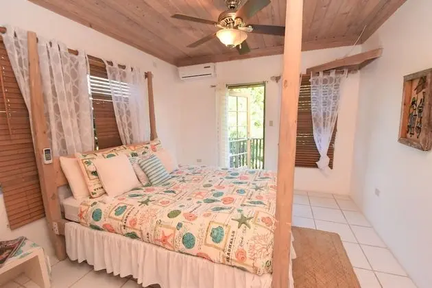 Exceptional Memories- Footprints away from the beach with Balcony