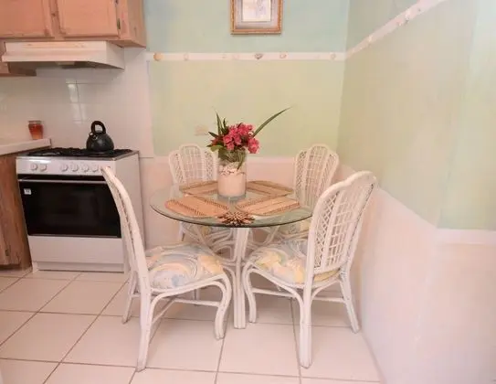 Exceptional Memories- Footprints away from the beach with Balcony