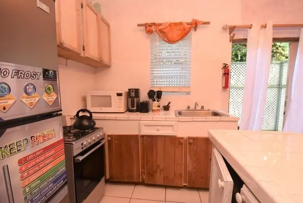 Tropical Premium Garden- footsteps away from beach
