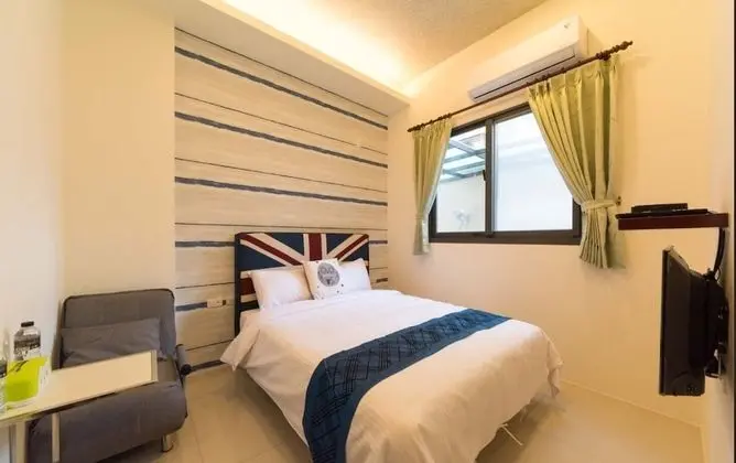 Tek Büyük Yataklı Oda, Ortak Banyo (A101)