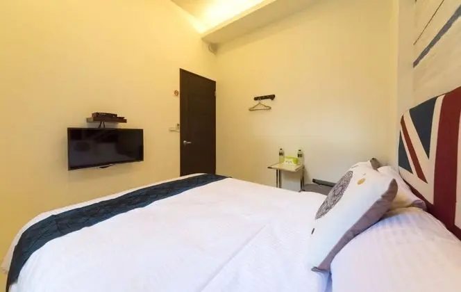 Tek Büyük Yataklı Oda, Ortak Banyo (A101)
