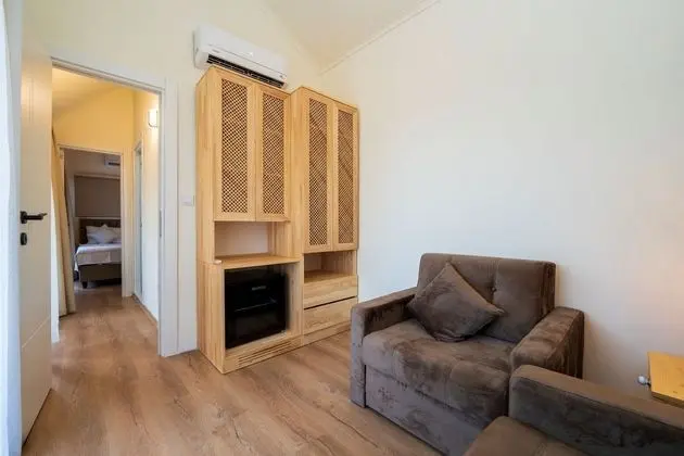 Jakuzili Tiny House Standard Oda