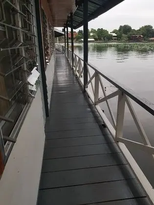 Raft Room with Fan