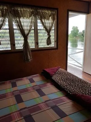 Raft Room with Fan