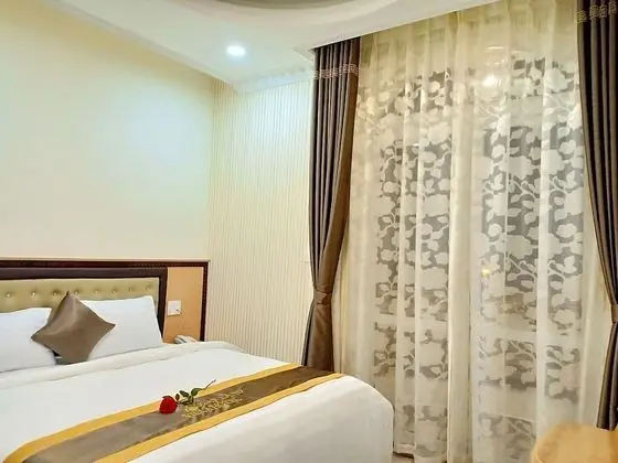 Deluxe Tek Büyük Yataklı Oda, Balkon, Tepe Manzaralı (King)