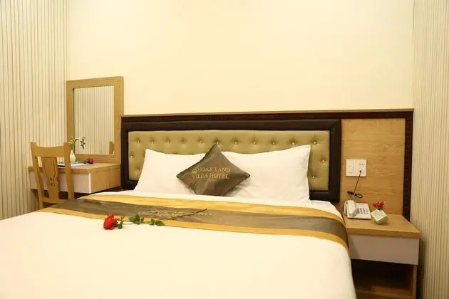 Deluxe Tek Büyük Yataklı Oda, Balkon, Tepe Manzaralı (King)