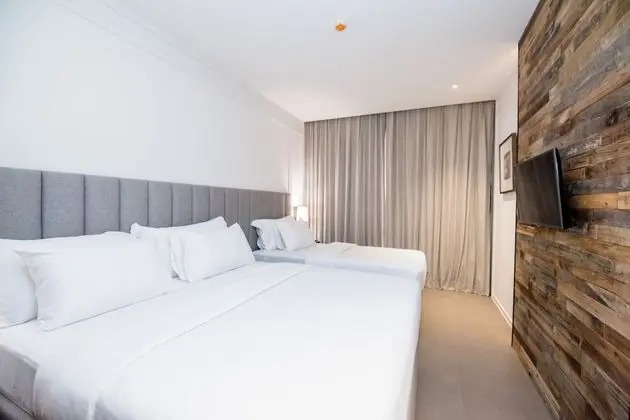 Superior Oda, Havuz Manzaralı