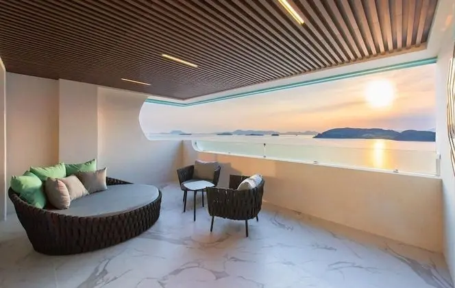PHIPHI Terrace