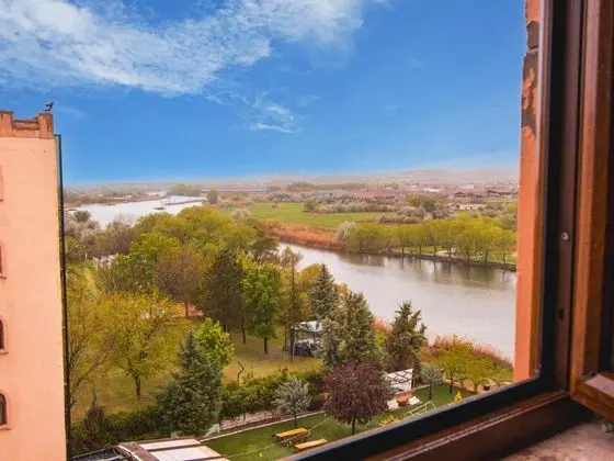 https://images.odamax.com/img/1920x1080/odamax/image/upload/Suhan_Cappadocia_Hotel_Spa_202609031108421_6.jpg