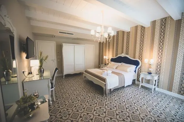 Deluxe Üç Kişilik Oda