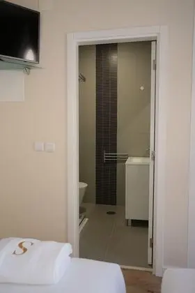 Tek Büyük veya İki Ayrı Yataklı Oda