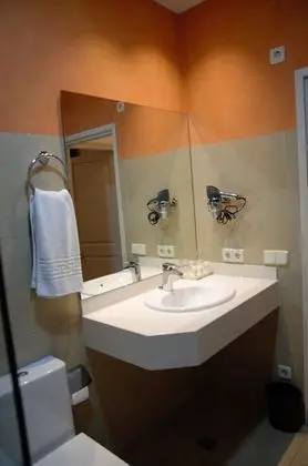 Standard Tek Büyük veya İki Ayrı Yataklı Oda