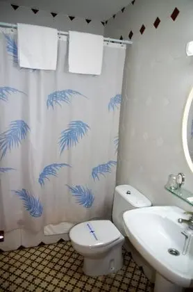 Standard Tek Büyük veya İki Ayrı Yataklı Oda