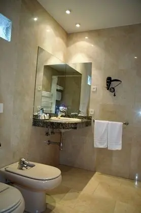 Superior Tek Büyük veya İki Ayrı Yataklı Oda