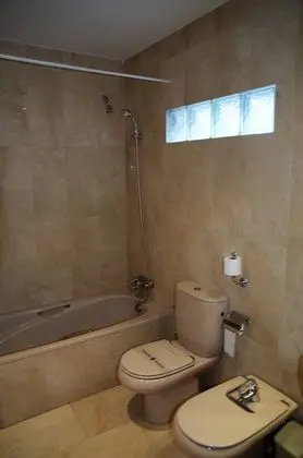 Superior Tek Büyük veya İki Ayrı Yataklı Oda