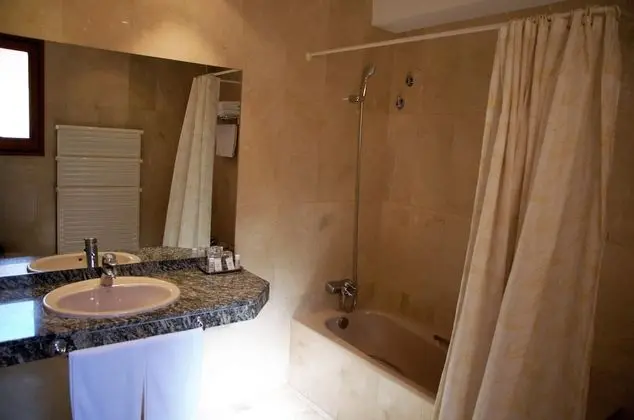 Superior Tek Büyük veya İki Ayrı Yataklı Oda