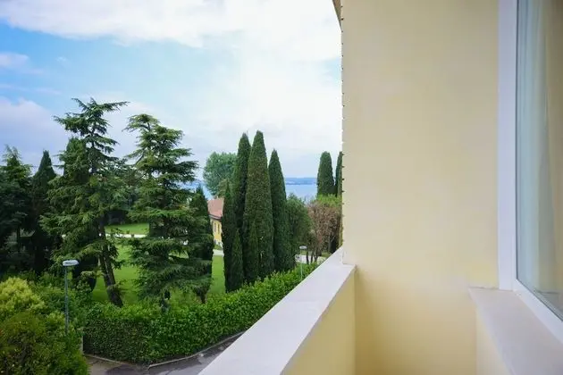 Üç Kişilik Oda, Balkon