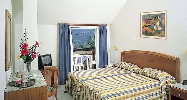 Standard Üç Kişilik Oda