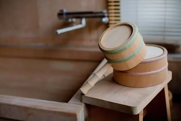 Traditional Oda, Sigara İçilmez, Bahçe Manzaralı (Japanese, Kiku)