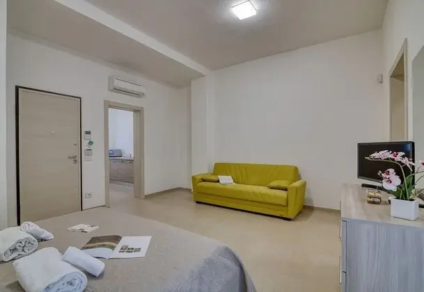 Family Apart Daire, 1 En Büyük (King) Boy Yatak ve Çekyat (Suite 1 Ondina Viareggio 200mt from)