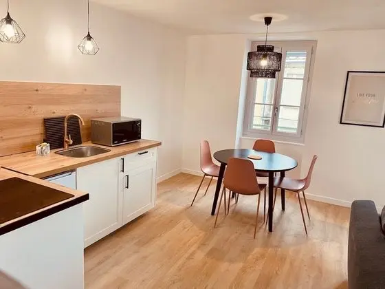 Superior Apart Daire, Banyolu/Duşlu (1er & 2eme Etage Droit)
