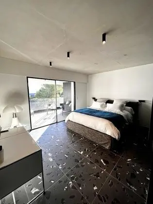 Luxury Tek Büyük Yataklı Oda, 1 En Büyük (King) Boy Yatak, Balkon, Denize Bakan