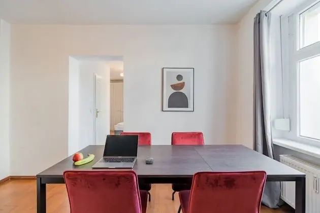 Elisabeth Basement