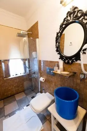 Apart Oda, Havuz Manzaralı, Balkonlu